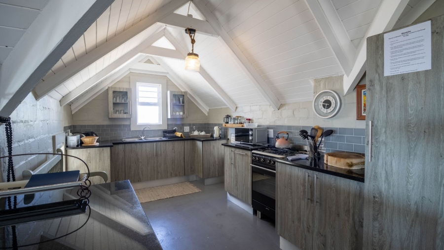 6 Bedroom Property for Sale in Jacobsbaai Western Cape